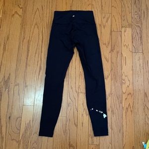 Hawaiian Island Lululemon Wunder Under Pants